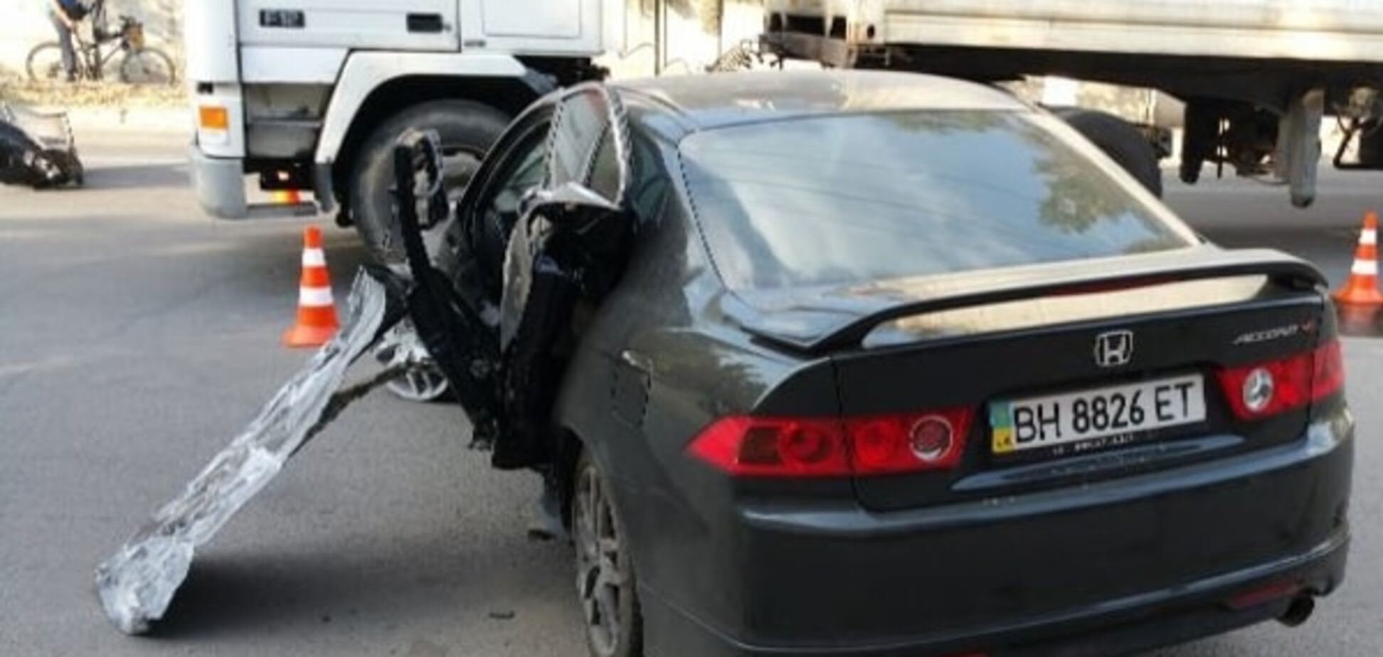 В Одессе пьяный офицер Нацгвардии устроил жуткое ДТП: есть жертвы. Опубликованы фото