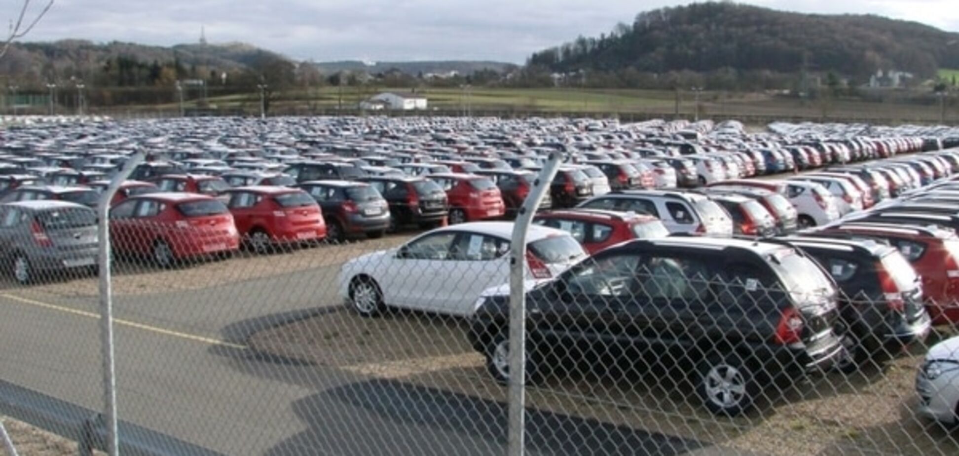 Порошенко ответил на петицию об отмене растаможки автомобилей