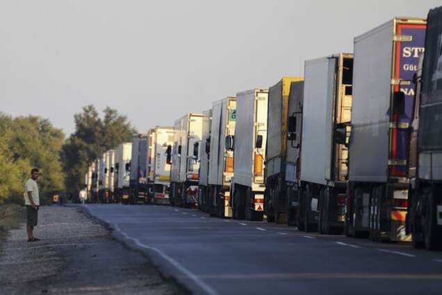 Боятся голода в блокаде: власти 'Крымнаша' запретили вывоз продуктов в Россию. Опубликованы фото