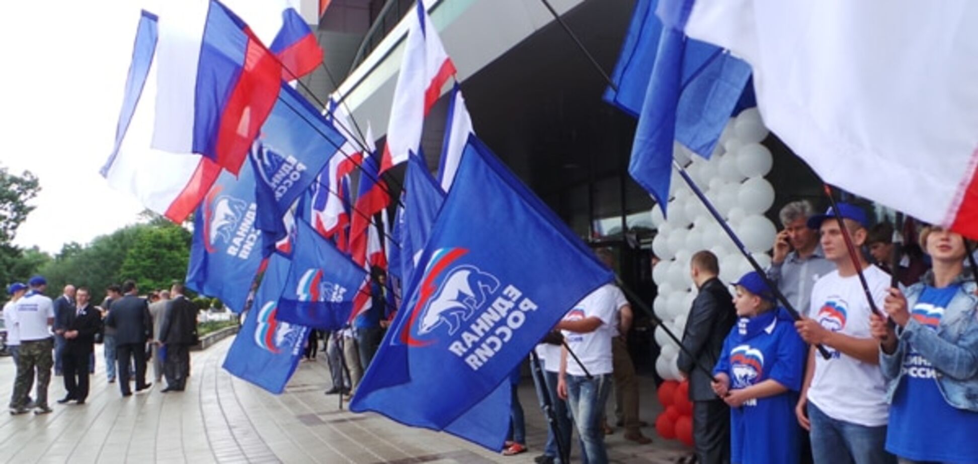 Крымскотатарским госслужащим пригрозили 'Единой Россией'