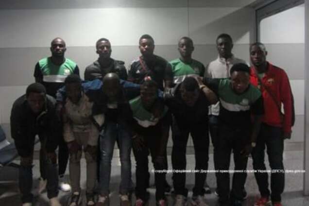 В аэропорту 'Борисполь' задержали лжефутболистов из Нигерии