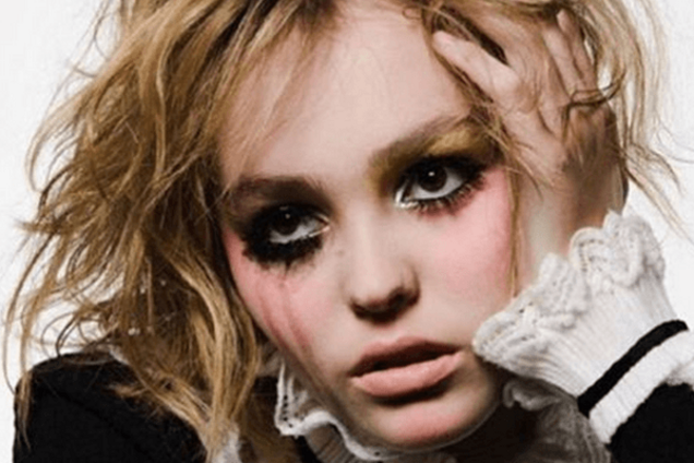 Дочь Джонни Деппа появилась в глянце с размазанной тушью: фото красотки