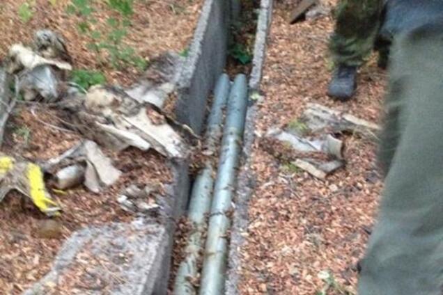На Донеччині знайшли схованку зі снарядами для 'Градів': опубліковано фото