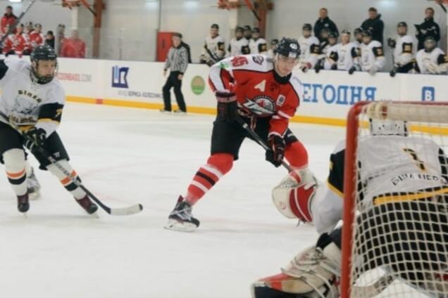 ХК 'Донбас' з розгромної перемоги стартував у чемпіонаті України