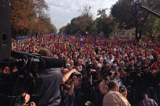 Кишинев вышел на масштабные протесты против власти