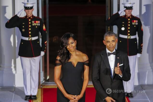 Мішель Обама прийшла на офіційну вечерю в супервідвертому вбранні: опубліковані фото