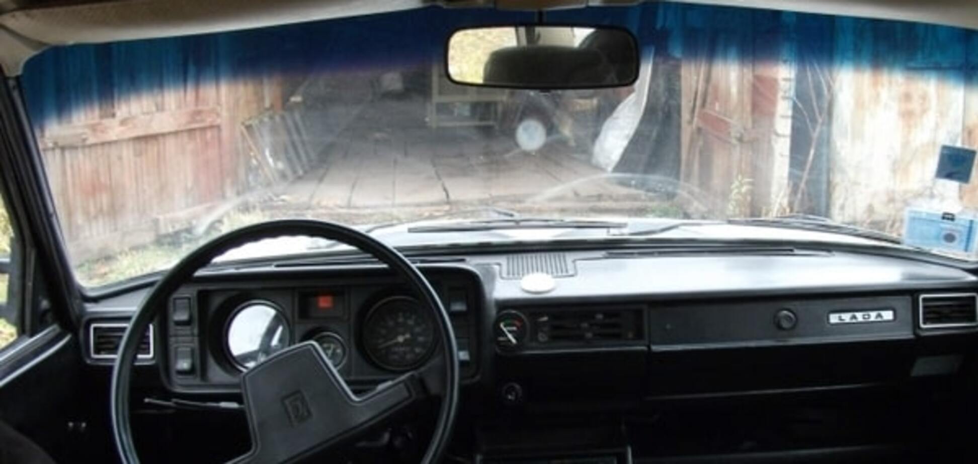 В России подросток угнал авто, чтобы 'сгонять' за водкой