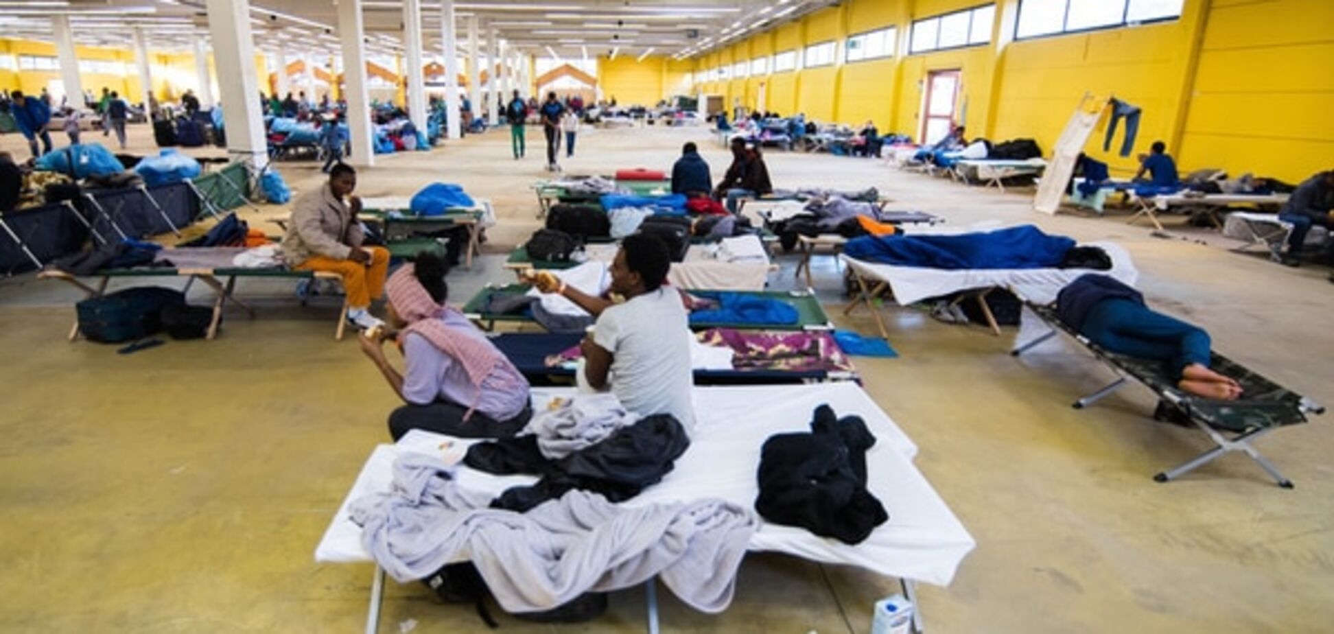 В палаточном лагере в Германии подрались беженцы: 14 ранены