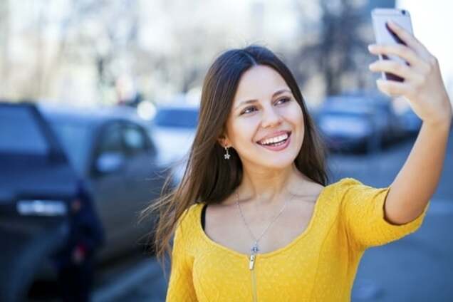 С Google шутки плохи: в Киеве воровку телефона выдала любовь к селфи