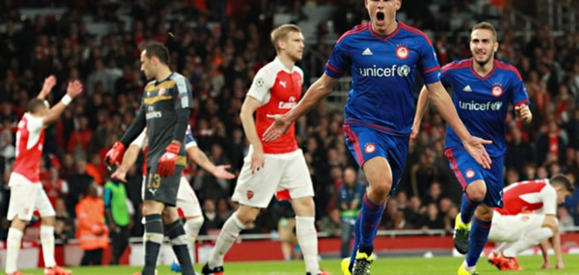 Арсенал - Олимпиакос - 2-3: видео-обзор матча