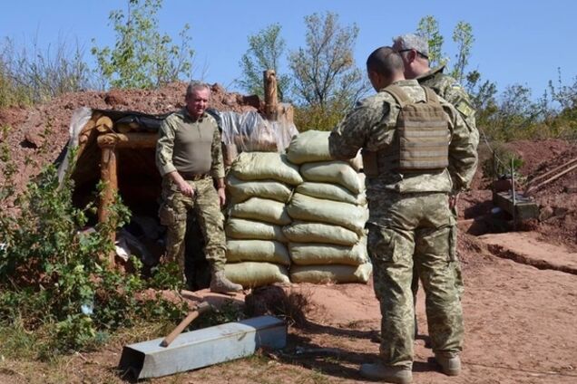 Муженко пообещал бойцам АТО кадровое усиление