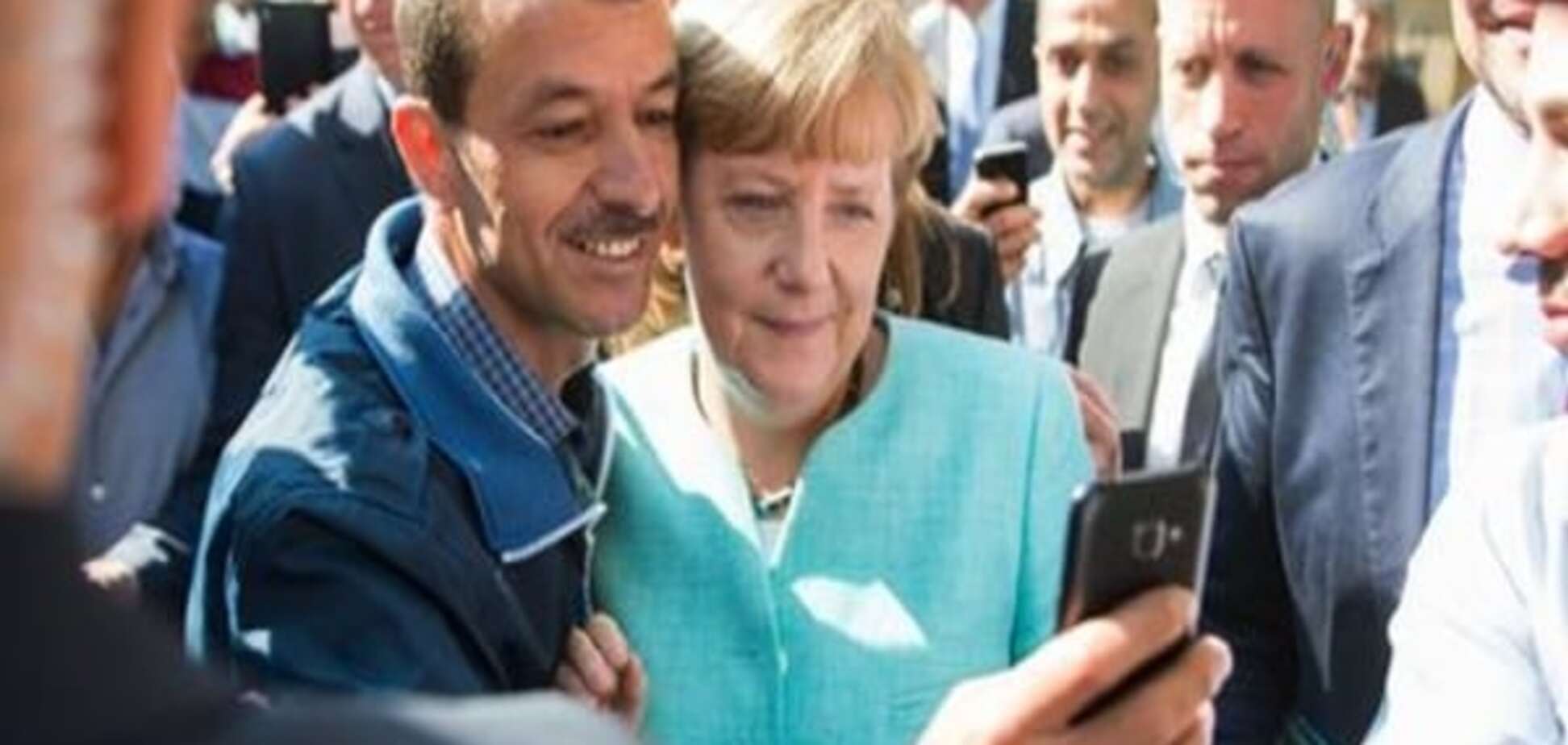 Немецкий политолог: Меркель теряет заработанный десятилетиями авторитет