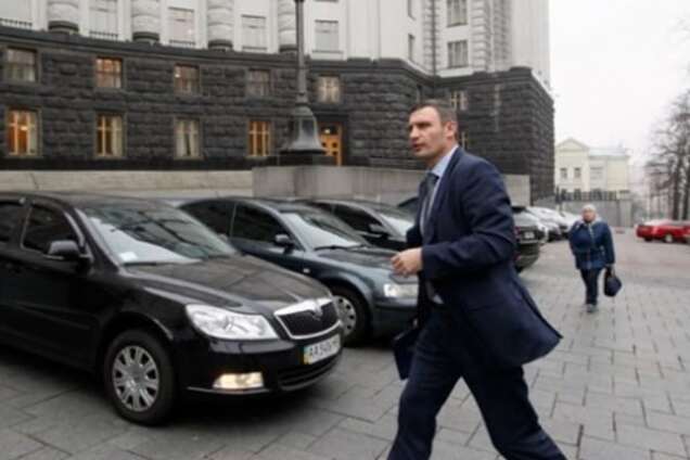 С середины октября киевляне будут знать, сколько Кличко тратит на бензин