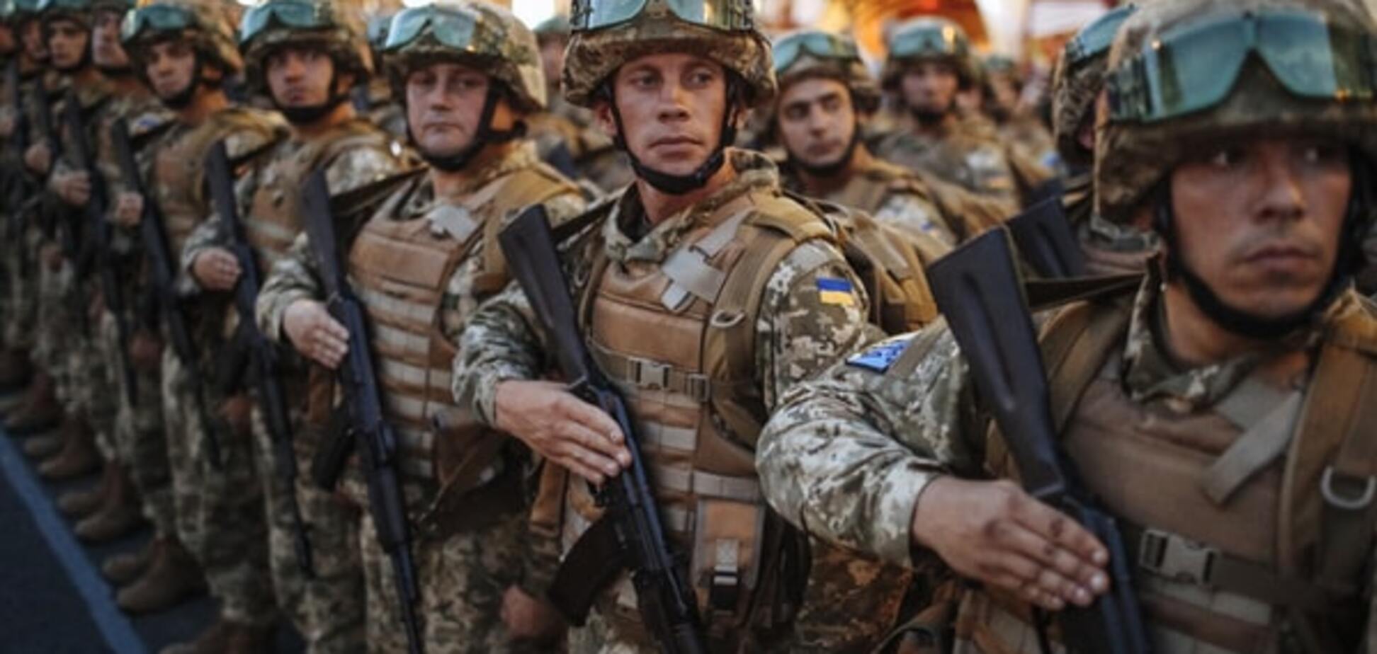 Срочники или контрактники? Порошенко рассказал, кто будет нести военную службу в зоне АТО