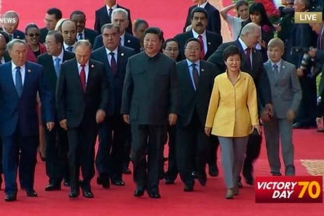 Младший сын Лукашенко променял занятия в школе на парад в Пекине