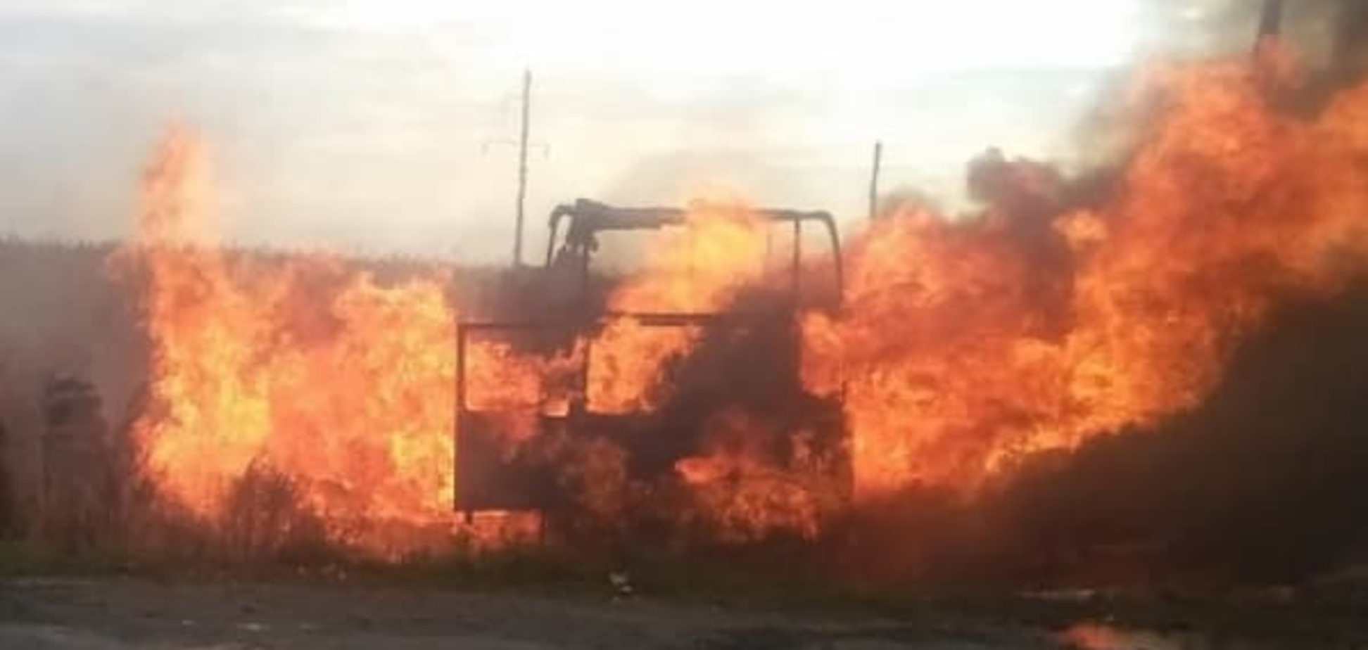 На Полтавщине произошло 'огненное ДТП': фото с места аварии