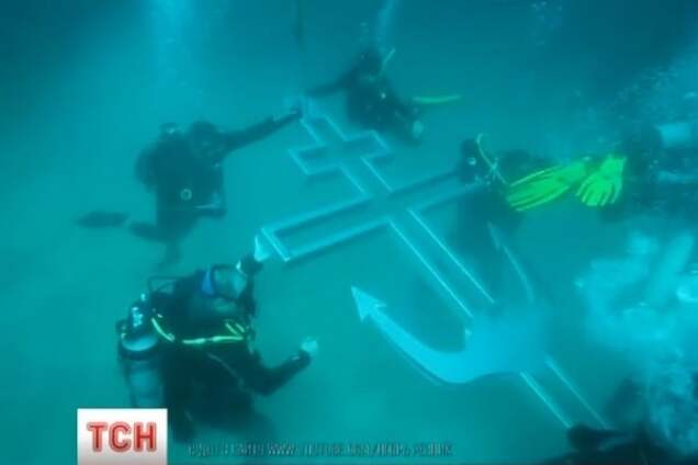 'Волки' и 'бобры' задумали построить подводную церковь в Крыму
