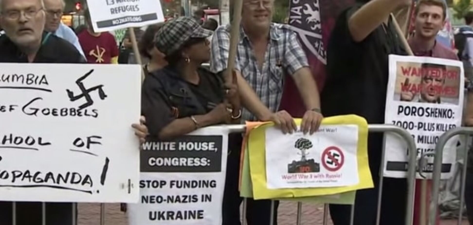 'Колорады' в Нью-Йорке вышли на митинг против Порошенко
