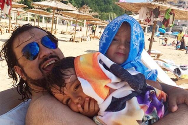 Киркоров отдохнул с детьми на пляже в Болгарии: опубликованы фото