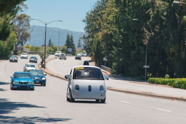 Определена главная проблема беспилотного автомобиля от Google