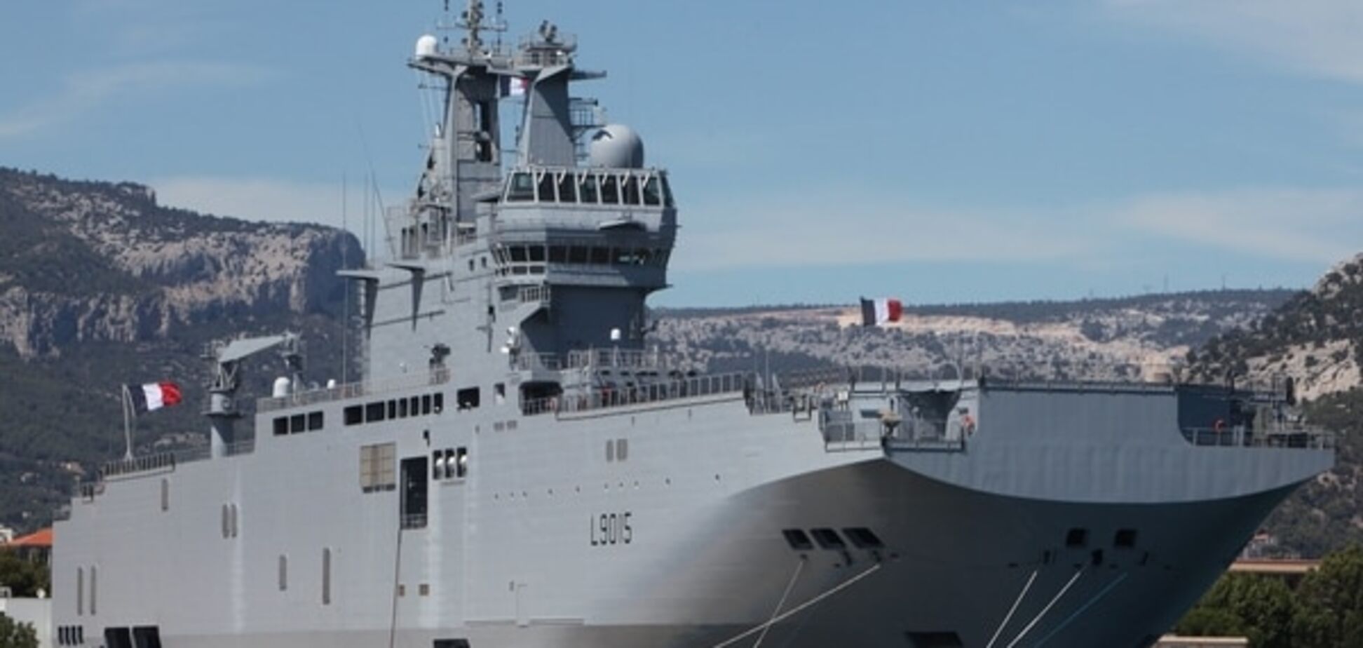 ОАЭ заявили о желании приобрести один из французских 'Мистралей'