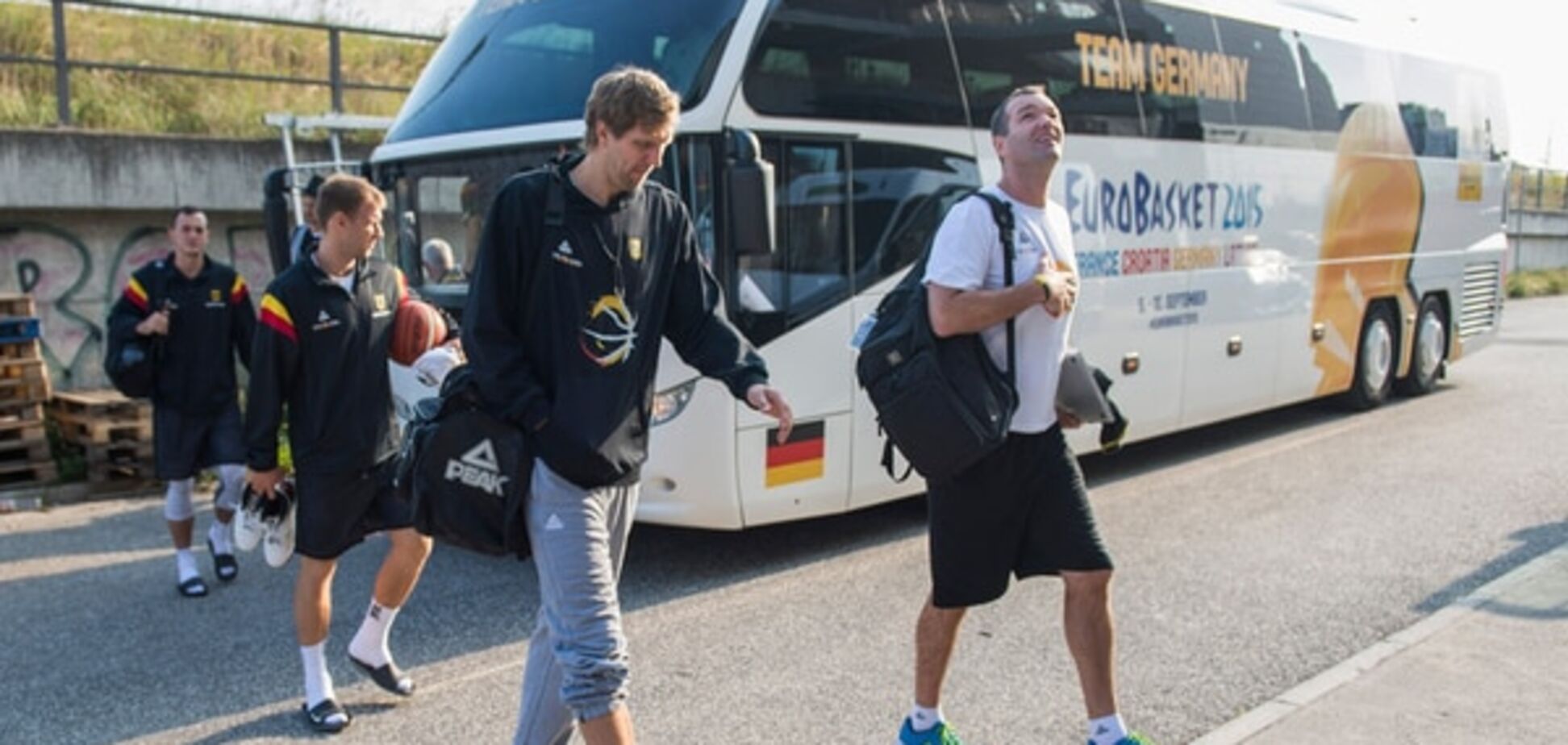 Поехали! Стартовал 39-й чемпионат Европы по баскетболу