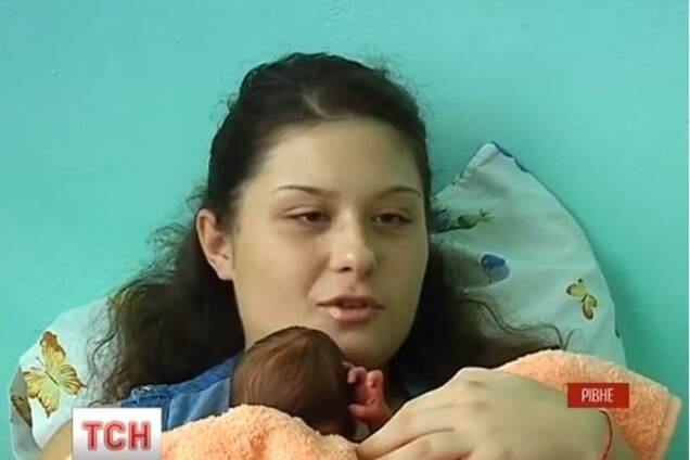 В Ривне 18-летняя девушка родила тройню 