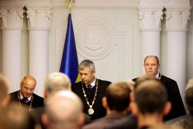 СМИ: в 'Венецианку' направлено сразу два проекта судебной реформы