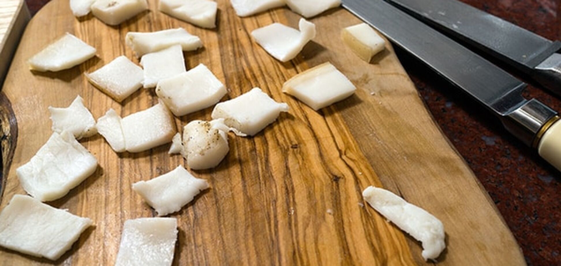 Неожиданно: диетолог назвала сало самым безвредным продуктом для жарки блюд