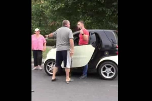 Авторазборки по-одесски: хама с монтировкой остановил пистолет