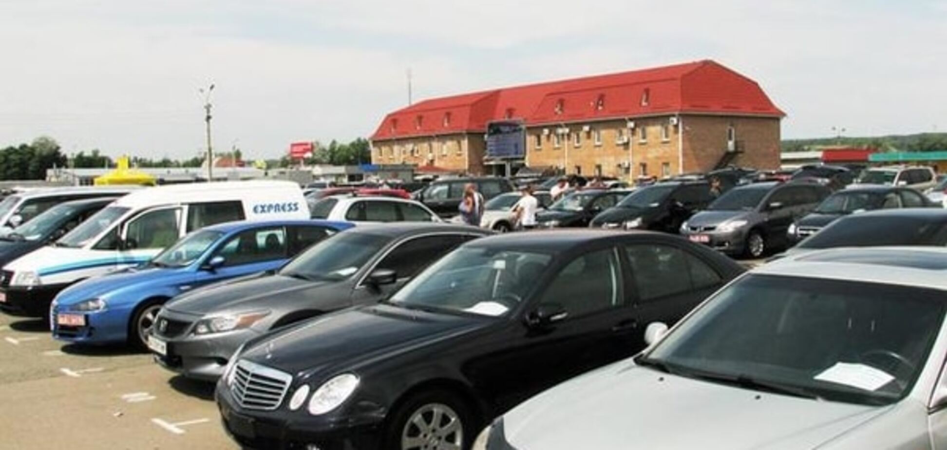 Украинцы начали покупать больше б/у автомобилей