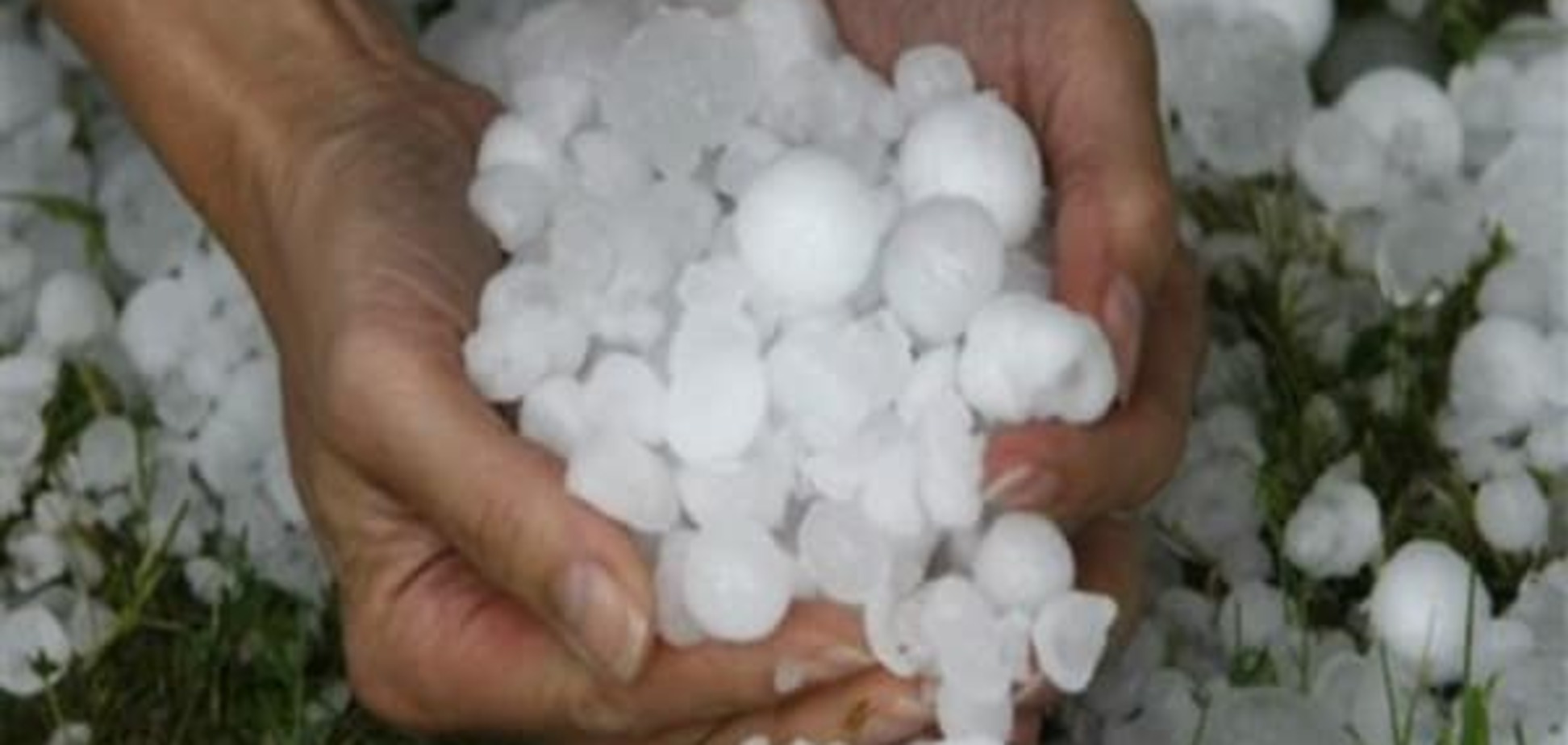 В Италии выпал гигантский град: нанесен непоправимый ущерб