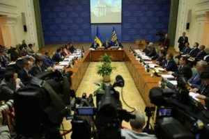 Петр Порошенко на заседании Кабмина
