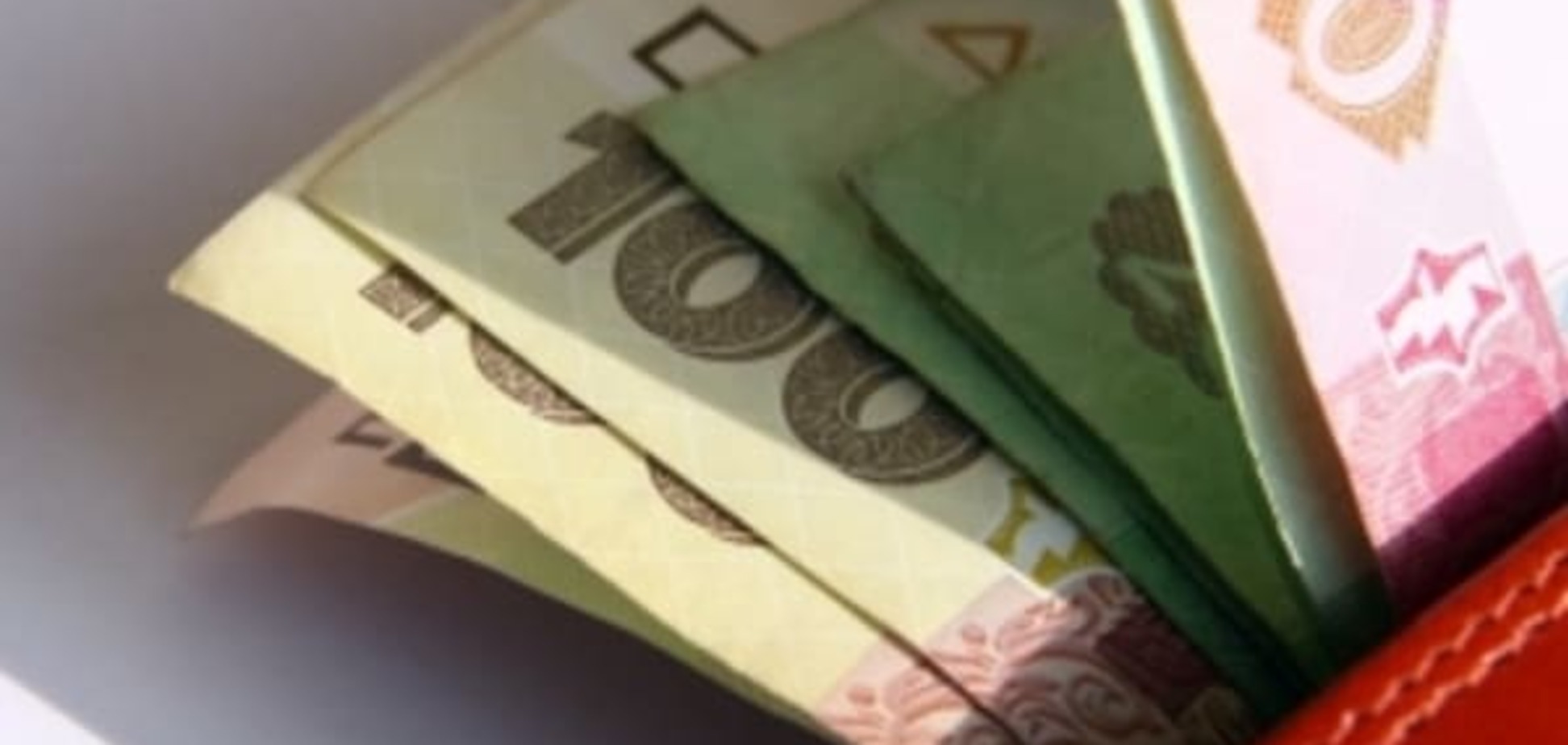 В Минфине признались, что пенсии и зарплаты можно было поднять и больше