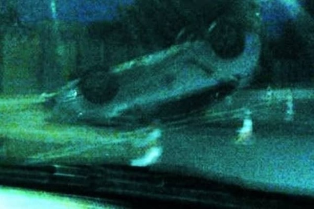 Во Львове полицейская машина перевернулась на крышу: фото с места ДТП