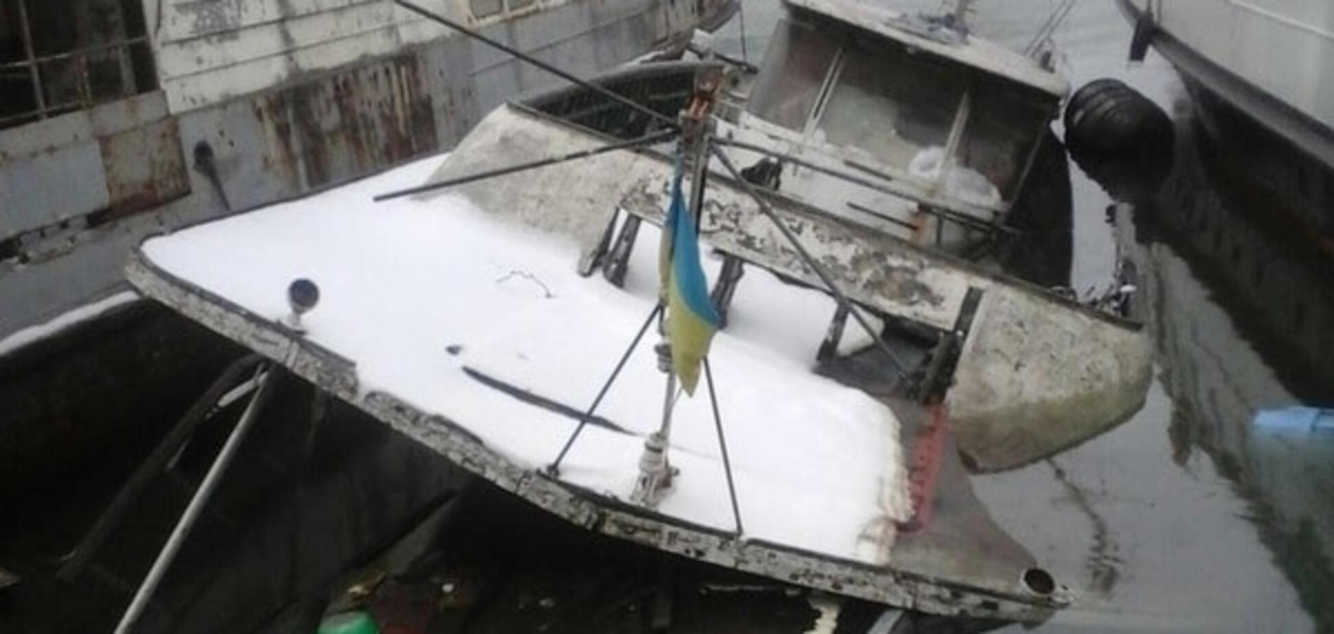 В Одесі затонув улюблений катер Брежнєва: фотофакт