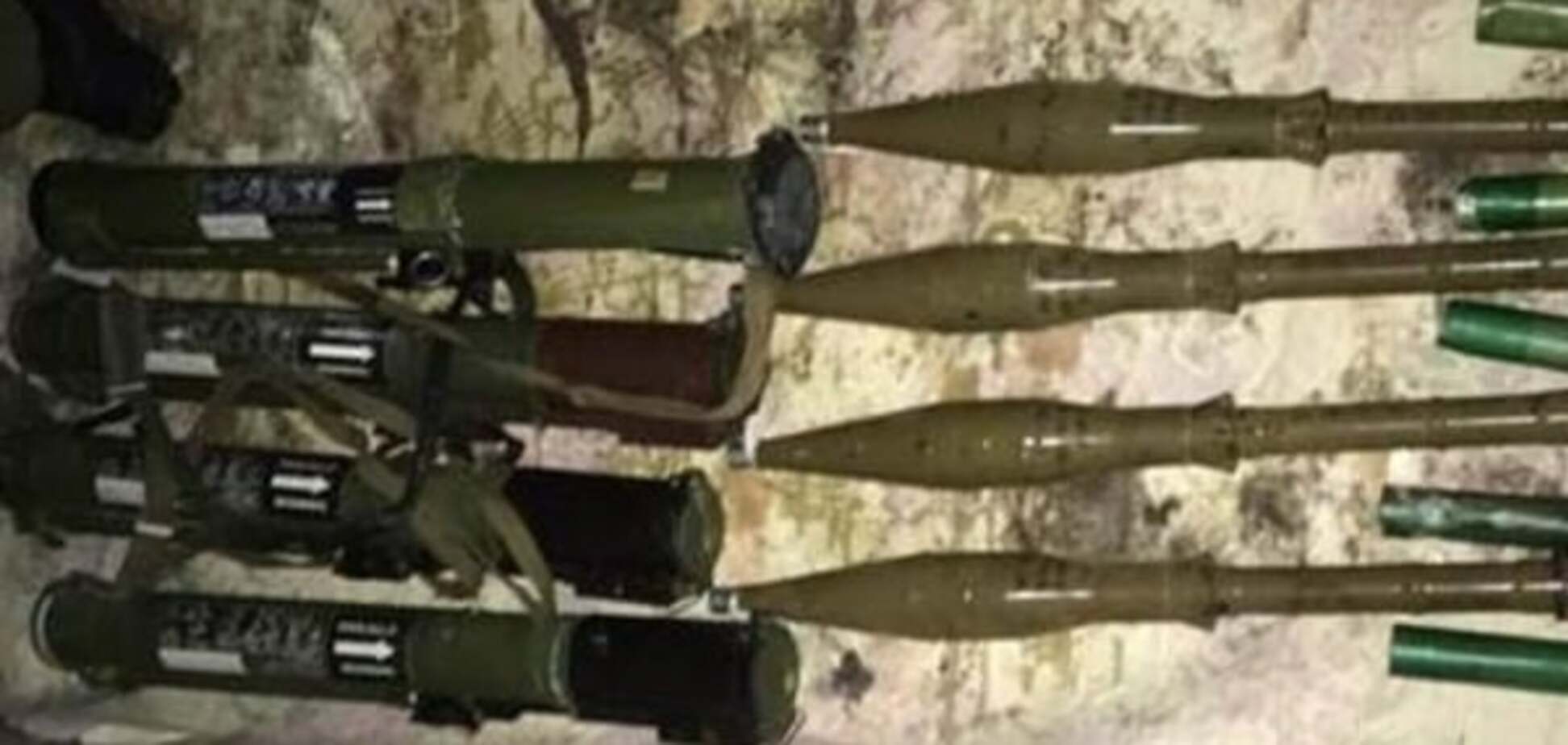 На Луганщині виявлений великий арсенал боєприпасів: опубліковані фото