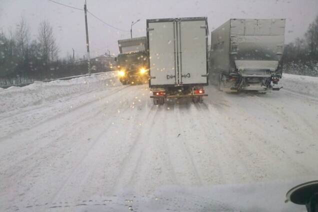 На Київ йде великий сніг: в'їзд до столиці обмежать