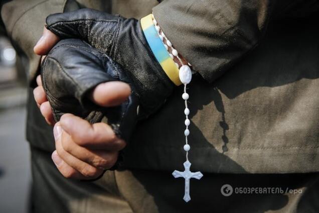 Под Киевом участник АТО подорвал себя гранатой на могиле дочери