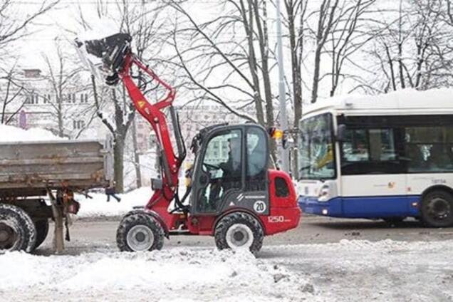 'Снежные билеты': в Риге водителям предложили бесплатный проезд