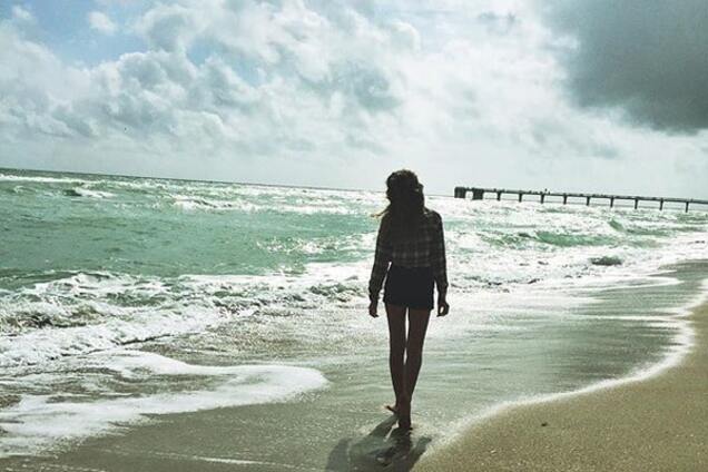 Юная дочка Брежневой похвасталась стройной фигурой в бикини на отдыхе в Майами