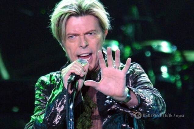 Сын Дэвида Боуи показал раритетный снимок с отцом