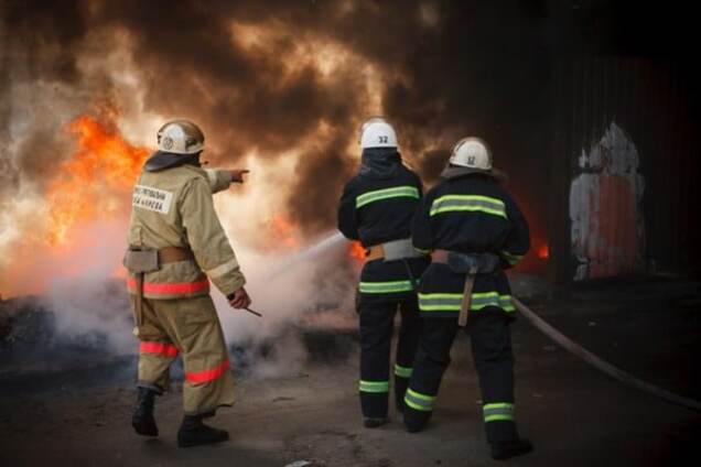 Вогняна зима: у Києві за добу горіли чотири машини   