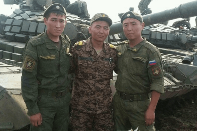 Российский военный 'засветил' подразделение 'боевых бурятов-танкистов' на Донбассе: опубликованы фото