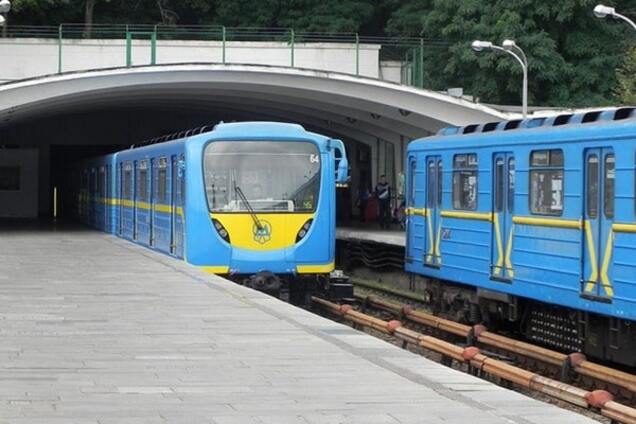 Можна навіть платні: у київському метро запропонували відкрити туалети