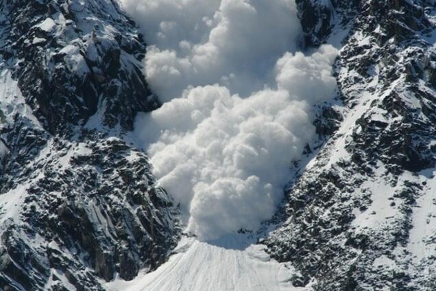 Из-за схода лавины во французских Альпах погиб украинец