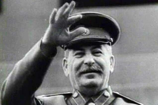'Мудрый и добрый': в России рекордно вырос уровень поддержки Сталина