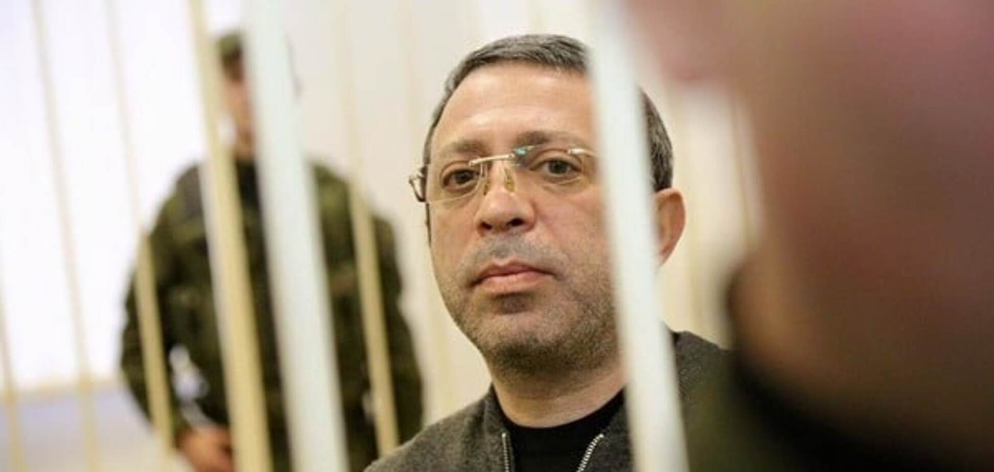 Дело Корбана: суд оставил политика 'в заточении' во время заседаний