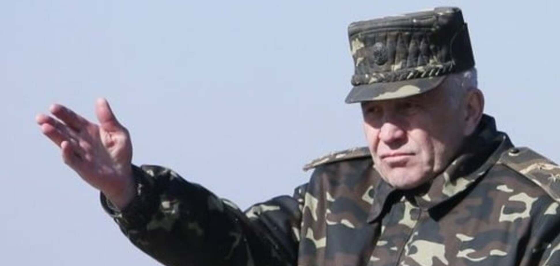 Порошенко звільнив скандального генерала з посади командувача Сухопутними військами