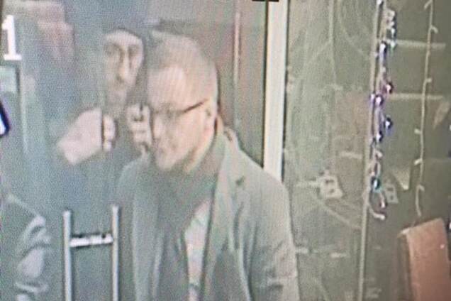 В соцсетях разыскивают карманников, орудующих в киевских кафе: опубликованы фото